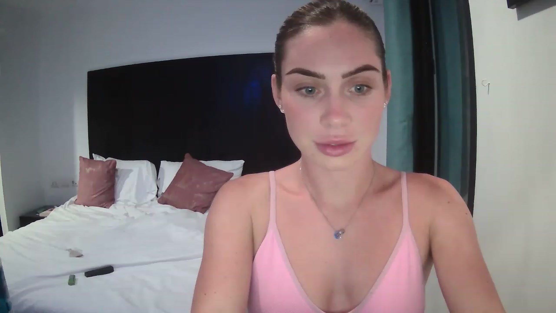 Gallery image thumbnail from Abella_'s myfreecams stream on, 12/19/2022, 13:49 image 9 of 20