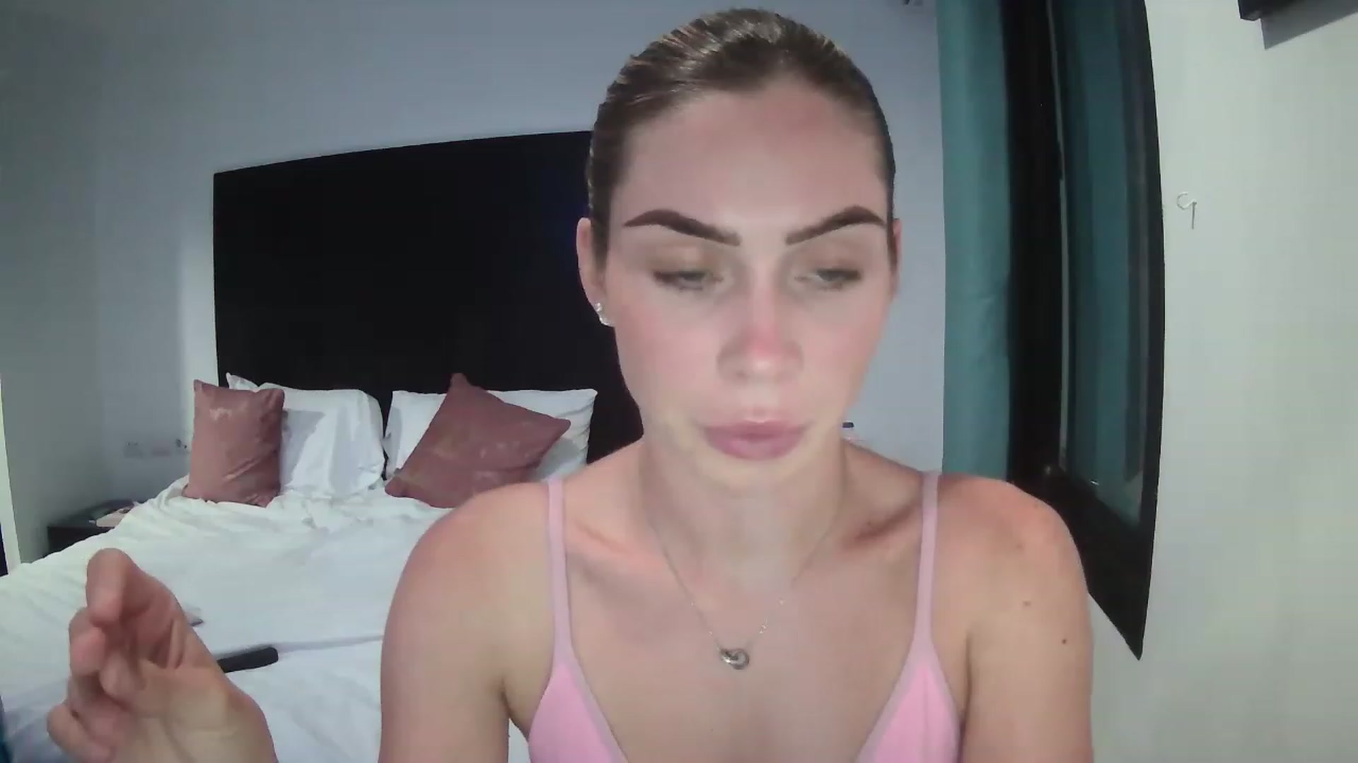 Gallery image thumbnail from Abella_'s myfreecams stream on, 12/19/2022, 13:49 image 4 of 20