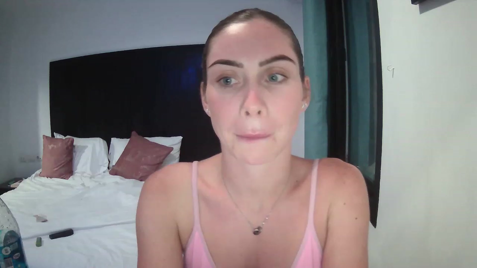 Gallery image thumbnail from Abella_'s myfreecams stream on, 12/19/2022, 14:59 image 7 of 20