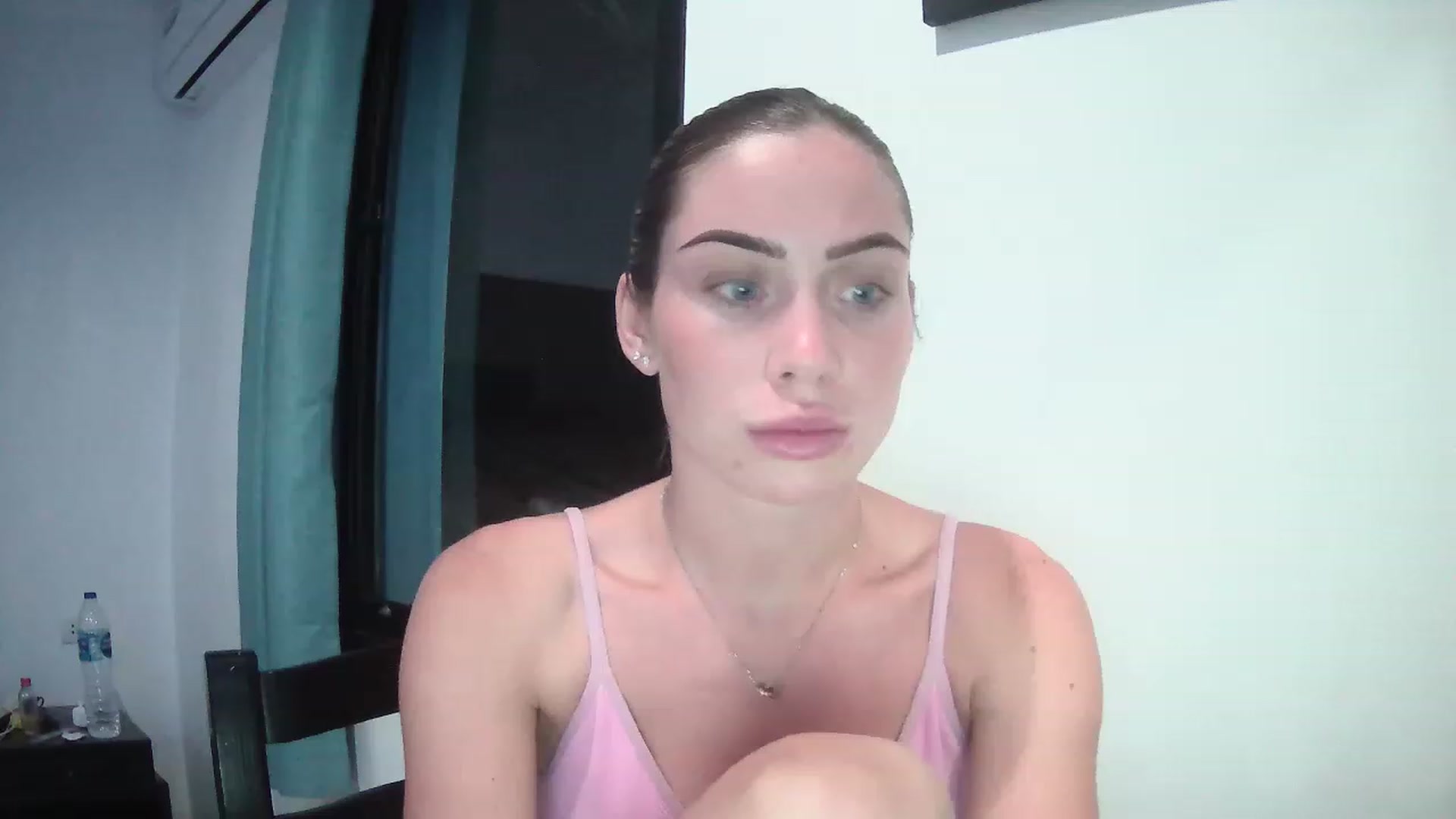 Gallery image thumbnail from Abella_'s myfreecams stream on, 12/19/2022, 15:39 image 19 of 20
