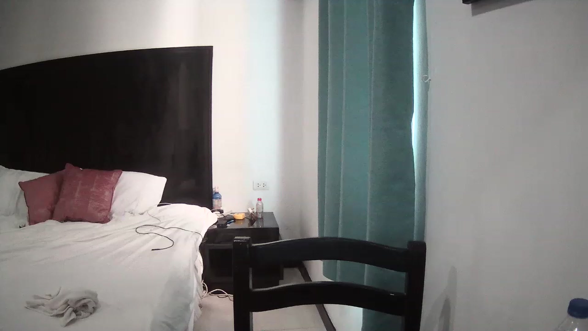 Gallery image thumbnail from Abella_'s myfreecams stream on, 12/21/2022, 08:20 image 11 of 20