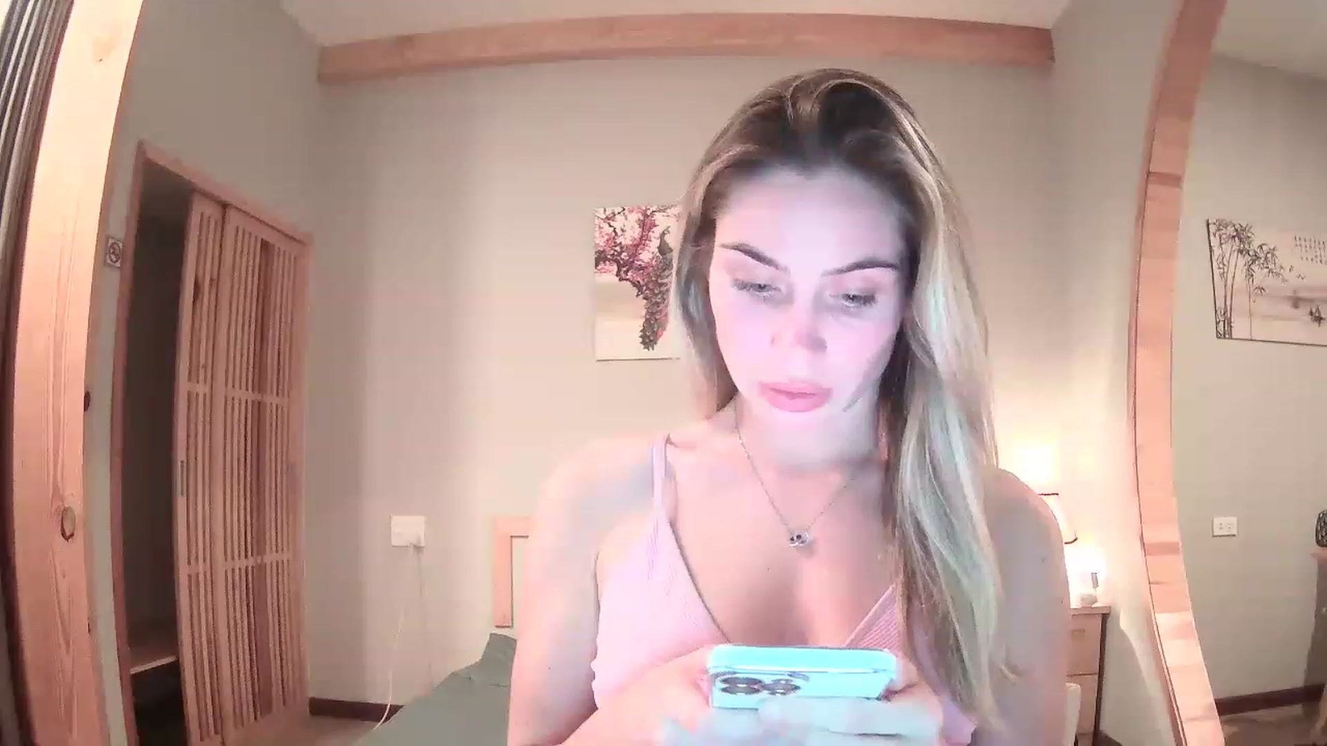 Gallery image thumbnail from Abella_'s myfreecams stream on, 01/04/2023, 14:04 image 19 of 20