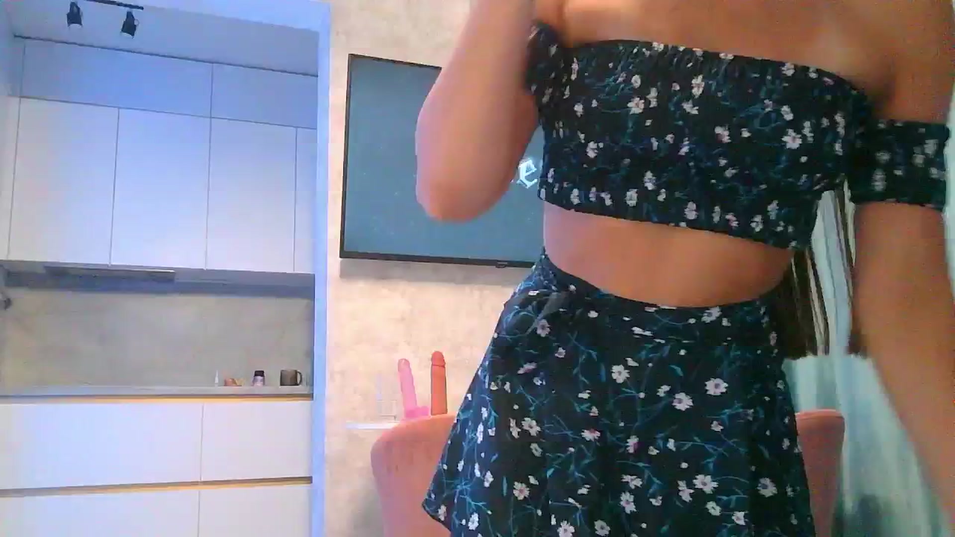 Gallery image thumbnail from Abella_Rose's myfreecams stream on, 07/07/2024, 17:36 image 15 of 20