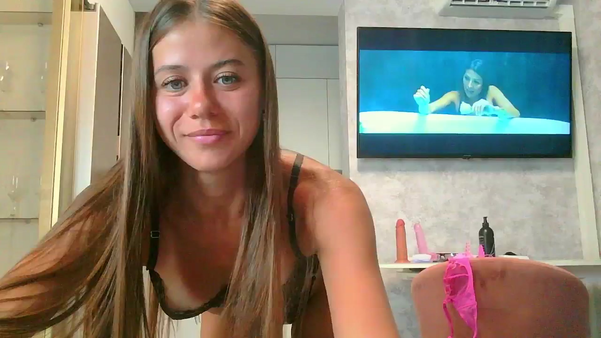 Gallery image thumbnail from Abella_Rose's myfreecams stream on, 07/18/2024, 18:23 image 6 of 20