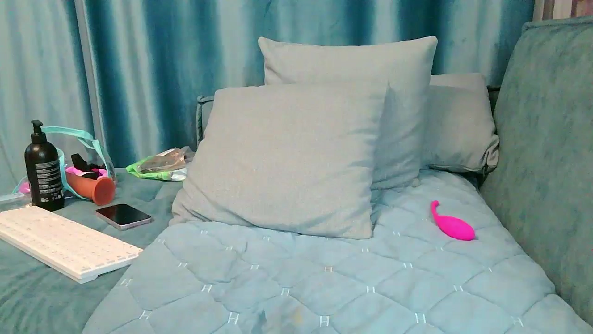 Gallery image thumbnail from Abella_Rose's myfreecams stream on, 08/18/2024, 22:07 image 13 of 20