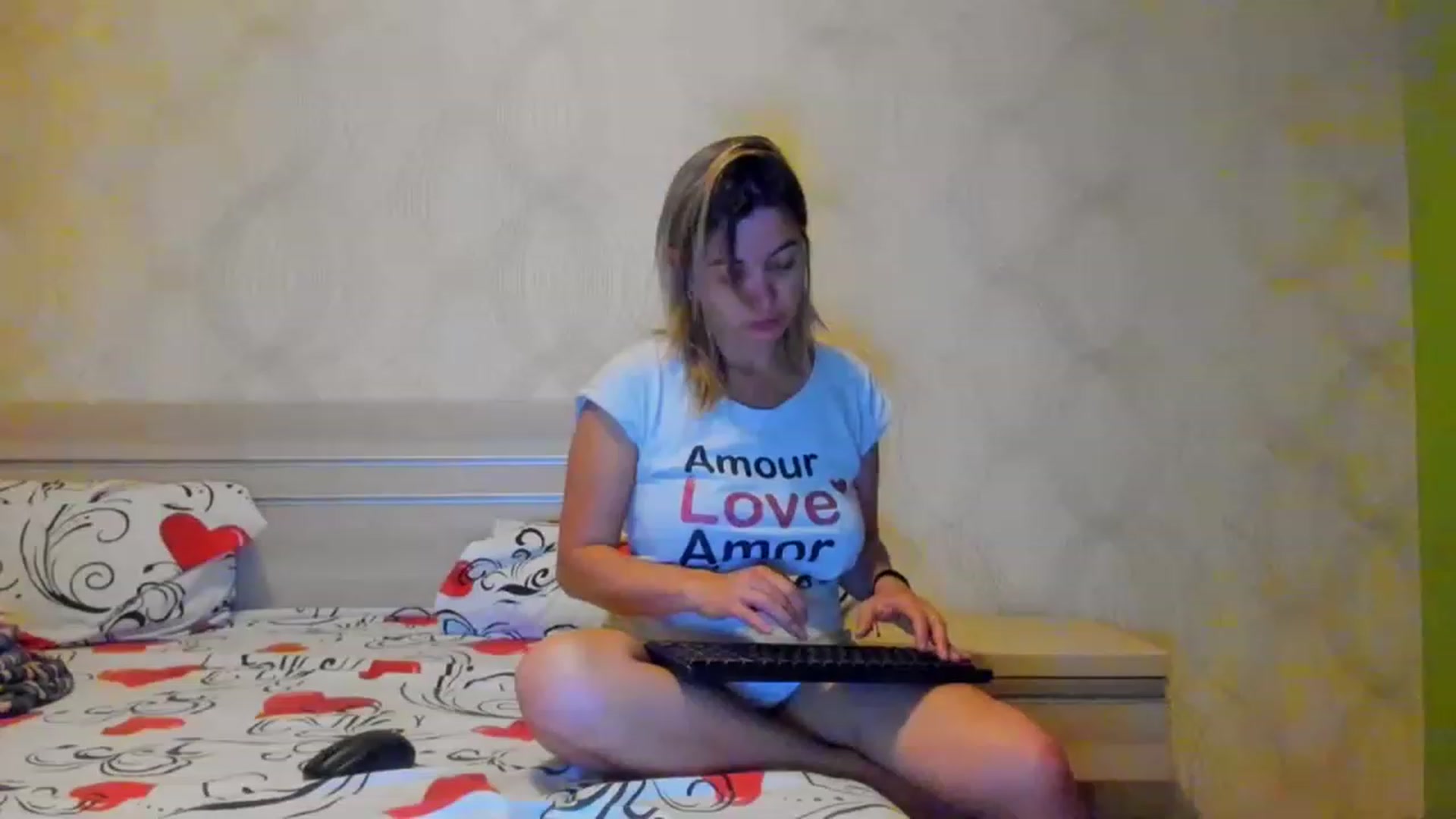 Gallery image thumbnail from Abelly_Advc2's myfreecams stream on, 08/06/2023, 18:27 image 19 of 20