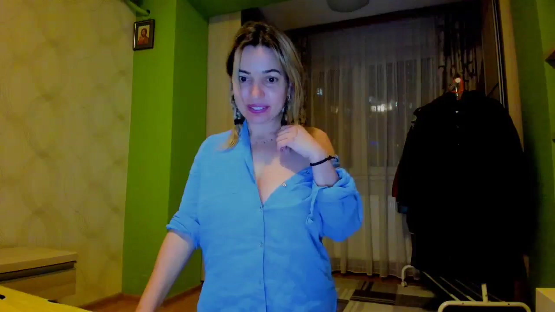 Gallery image thumbnail from Abelly_Advc2's myfreecams stream on, 01/17/2024, 20:18 image 6 of 20