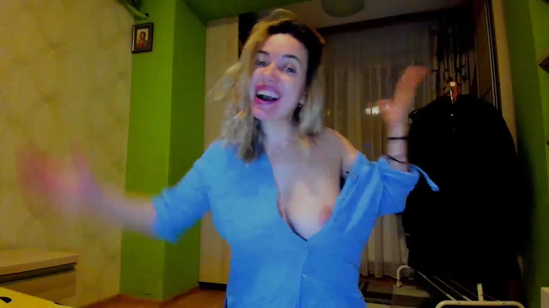 Gallery image thumbnail from Abelly_Advc2's myfreecams stream on, 01/17/2024, 20:18 image 16 of 20