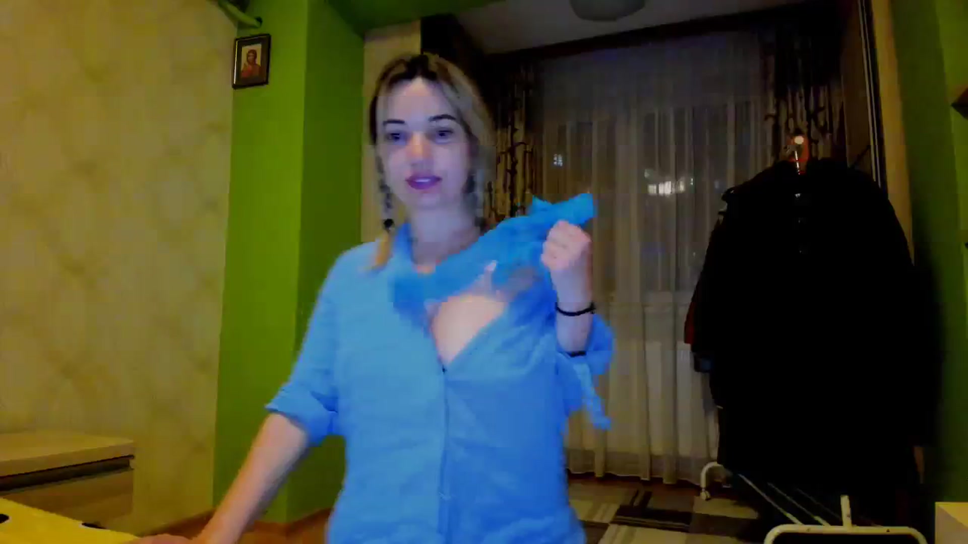 Gallery image thumbnail from Abelly_Advc2's myfreecams stream on, 01/17/2024, 20:18 image 7 of 20