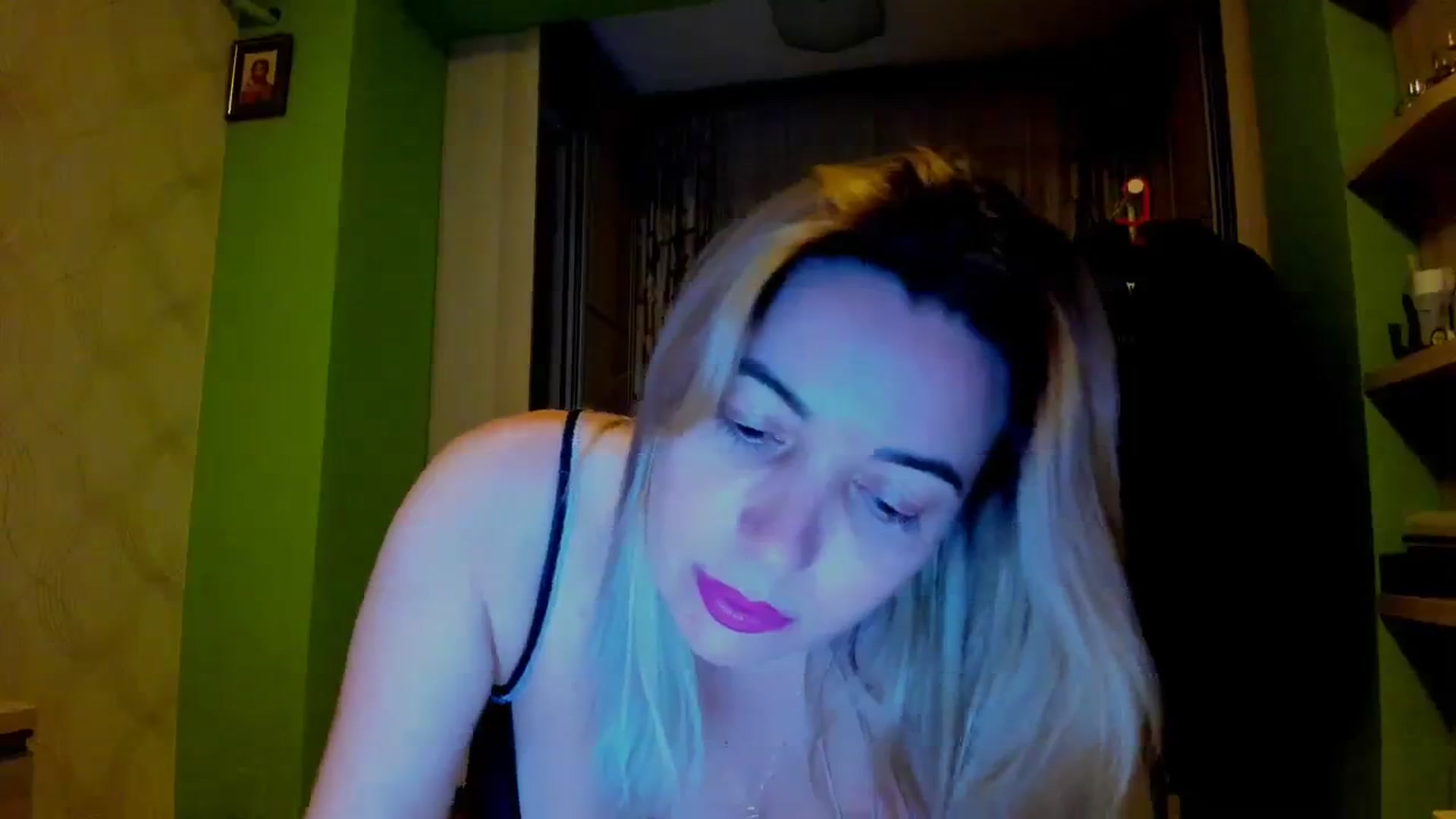 Gallery image thumbnail from Abelly_Advc2's myfreecams stream on, 01/21/2024, 20:35 image 11 of 20