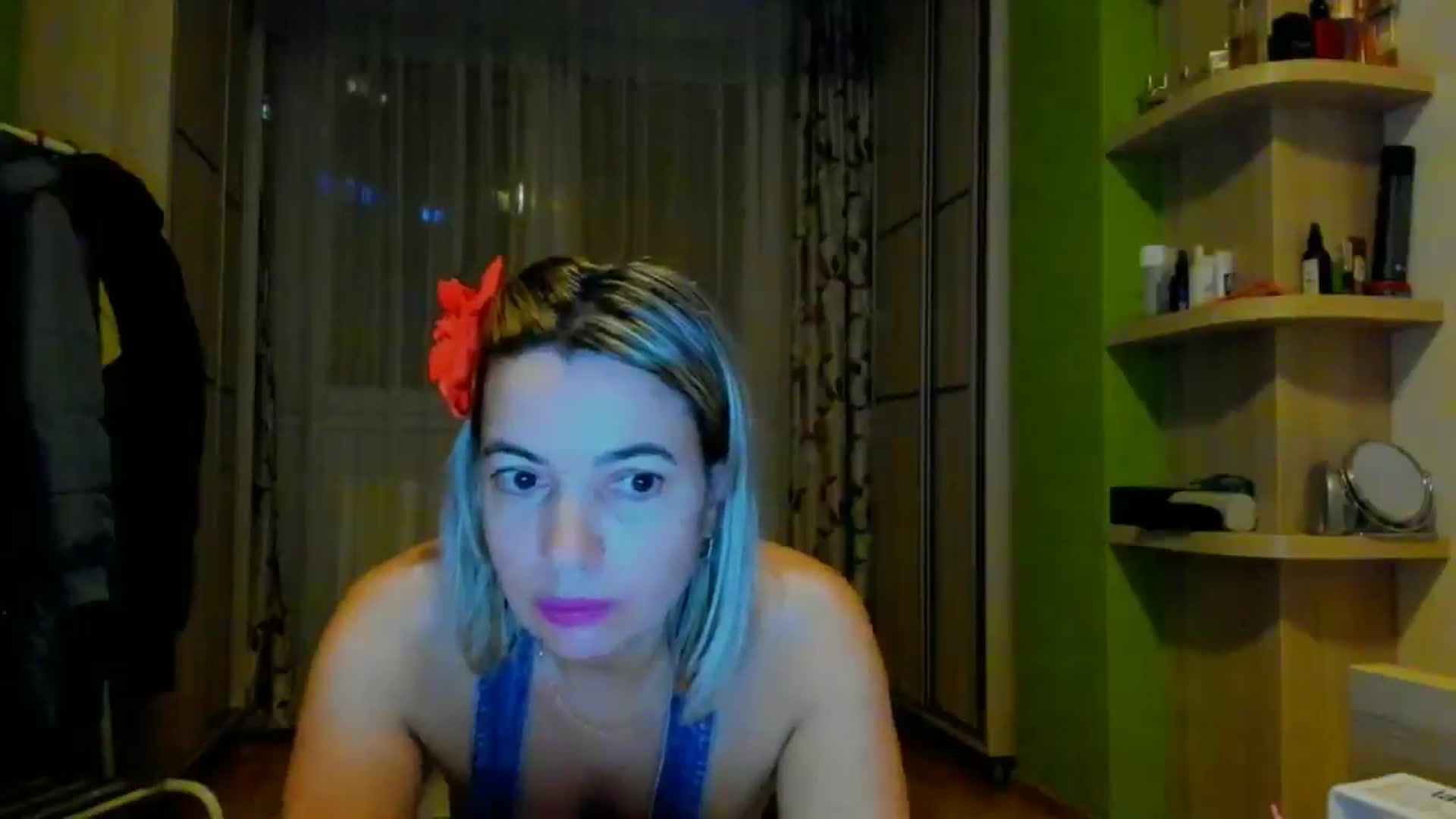 Gallery image thumbnail from Abelly_Advc2's myfreecams stream on, 12/25/2024, 24:00 image 18 of 20
