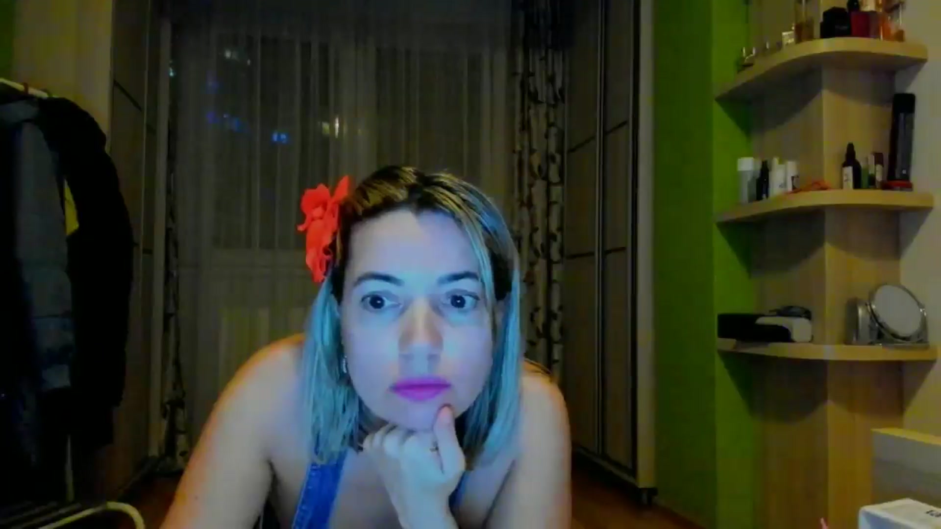 Gallery image thumbnail from Abelly_Advc2's myfreecams stream on, 12/25/2024, 24:00 image 17 of 20