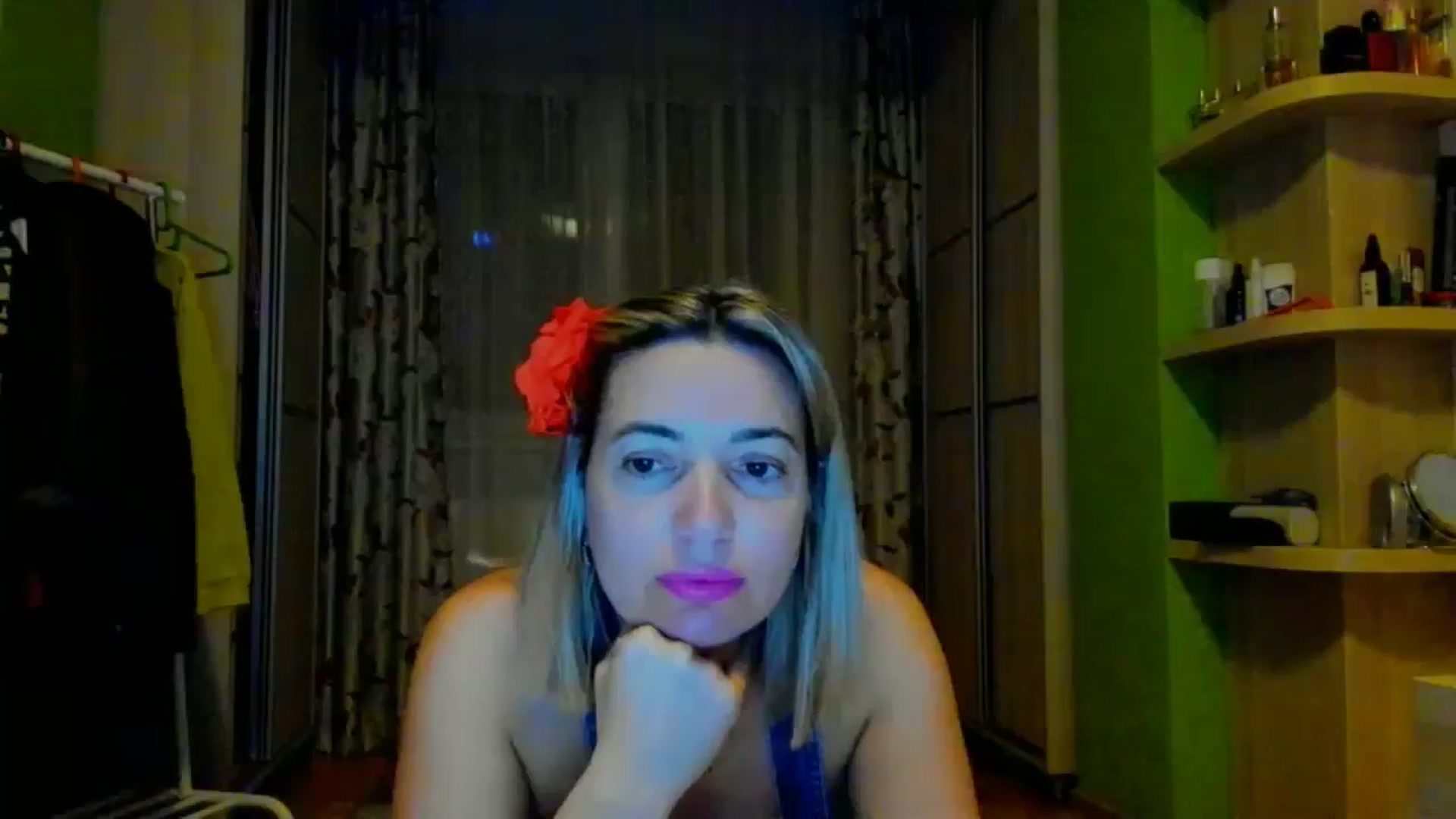 Gallery image thumbnail from Abelly_Advc2's myfreecams stream on, 12/25/2024, 22:27 image 10 of 20