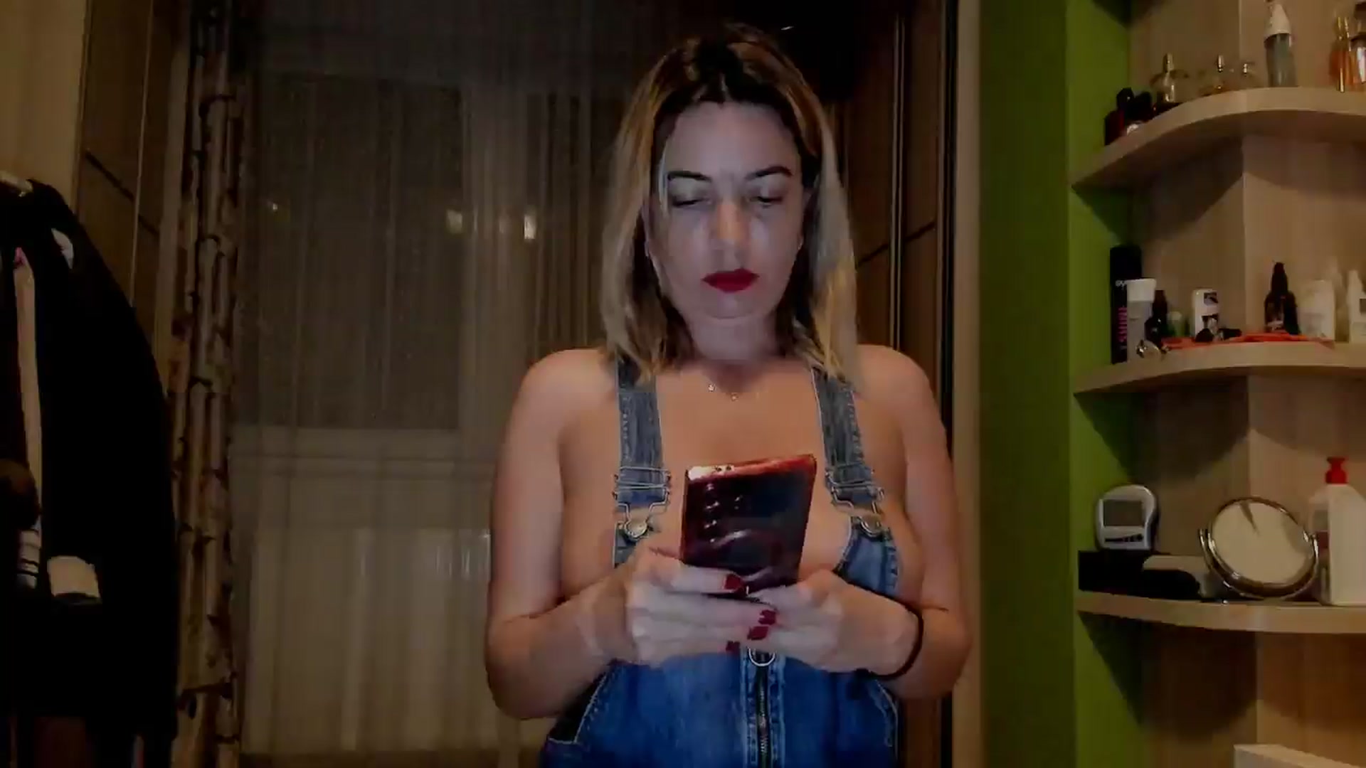 Gallery image thumbnail from Abelly_Advc2's myfreecams stream on, 05/16/2025, 20:32 image 6 of 20