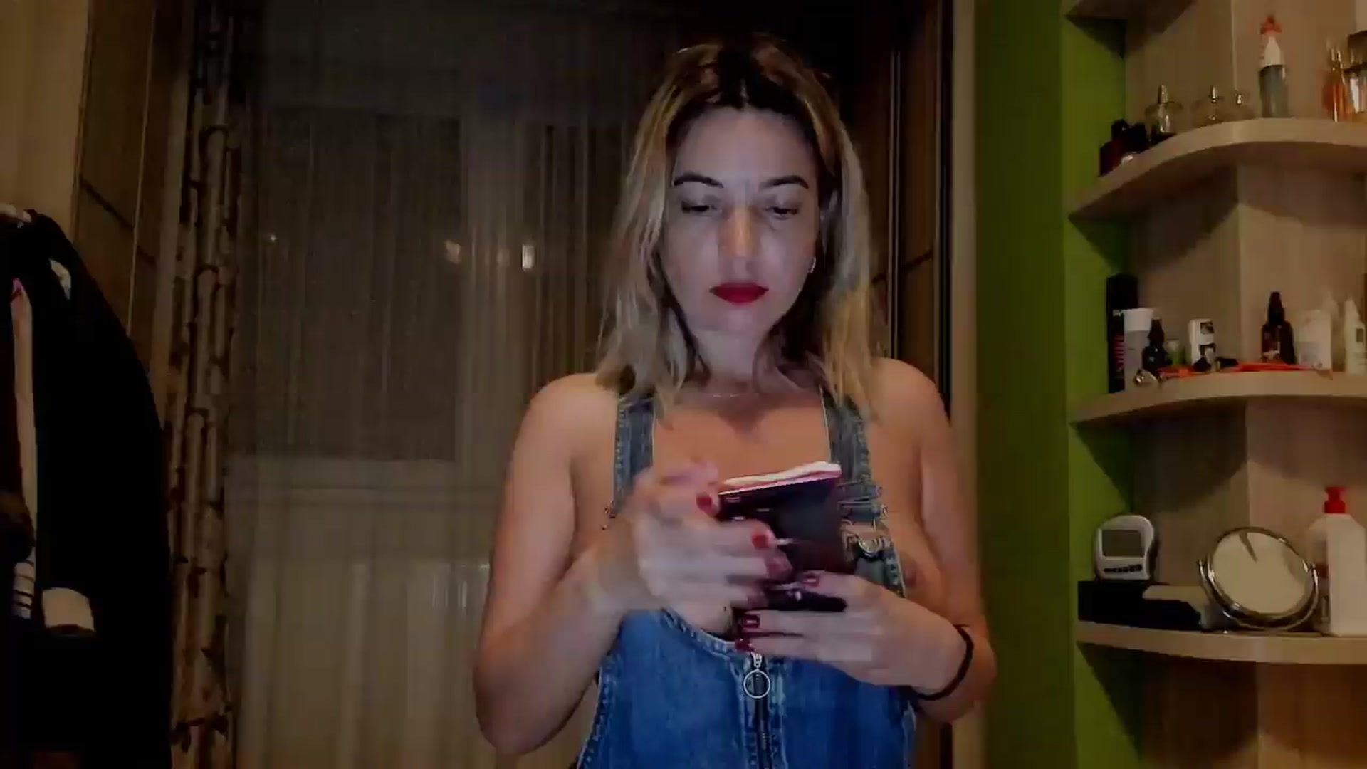 Gallery image thumbnail from Abelly_Advc2's myfreecams stream on, 05/16/2025, 20:32 image 3 of 20