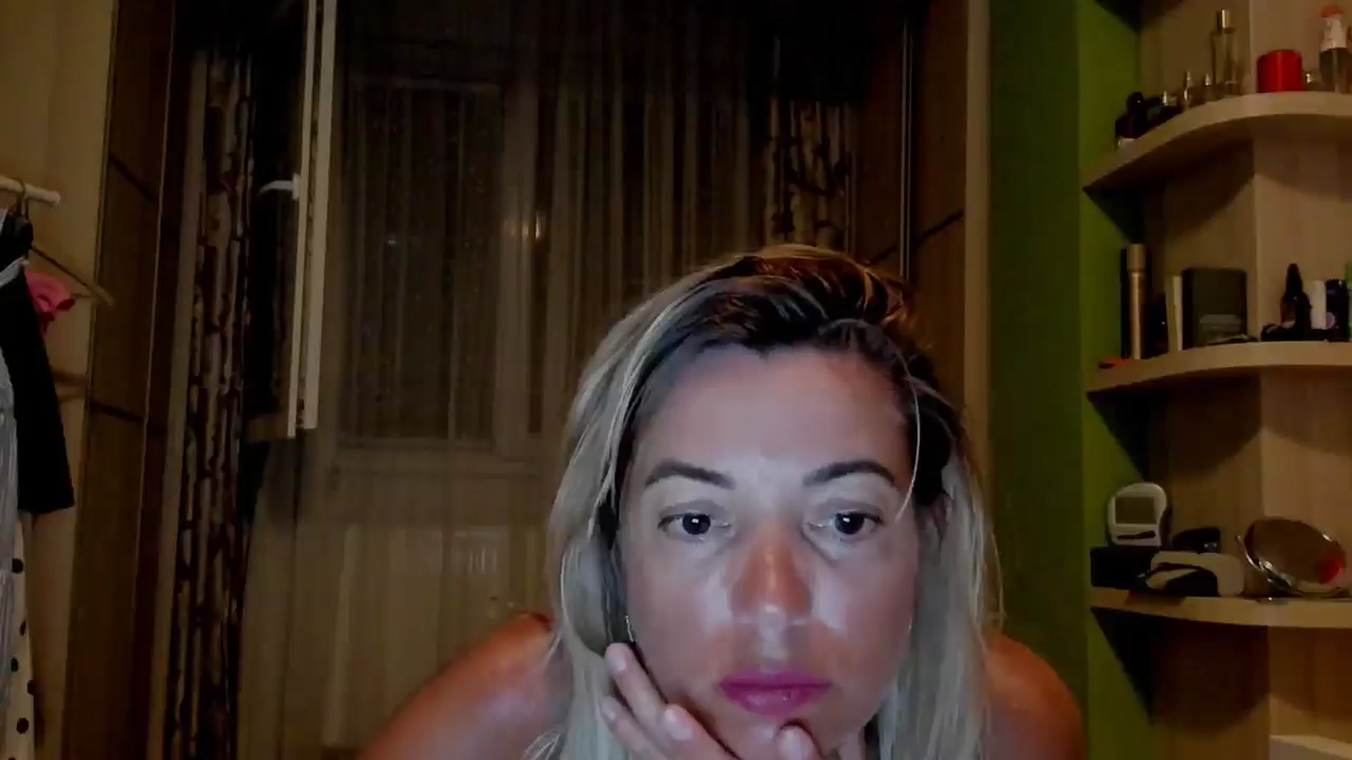 Gallery image thumbnail from Abelly_Advc2's myfreecams stream on, 07/06/2025, 21:10 image 14 of 20