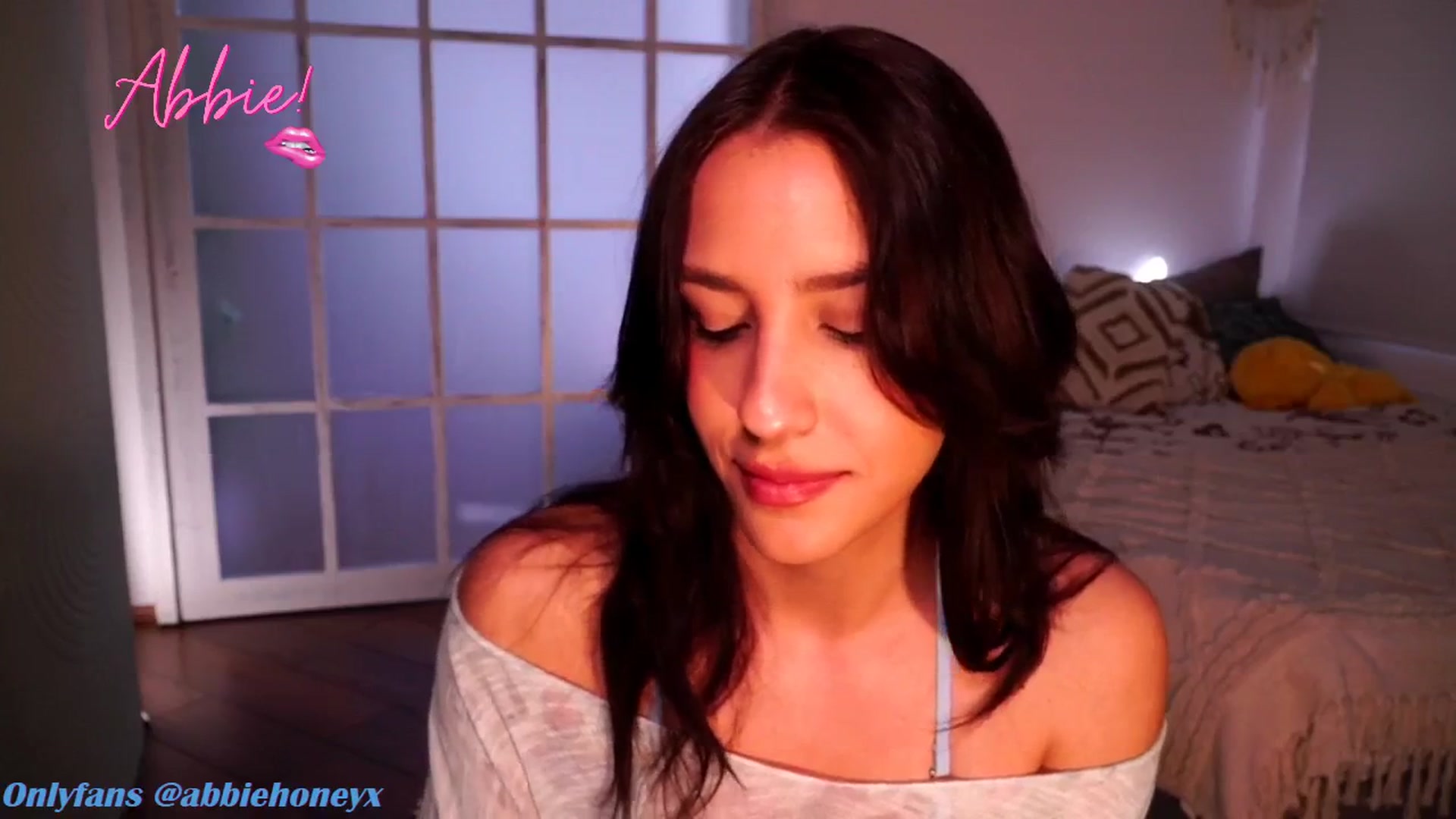 Gallery image thumbnail from Abiee_'s myfreecams stream on, 04/22/2025, 14:02 image 17 of 20