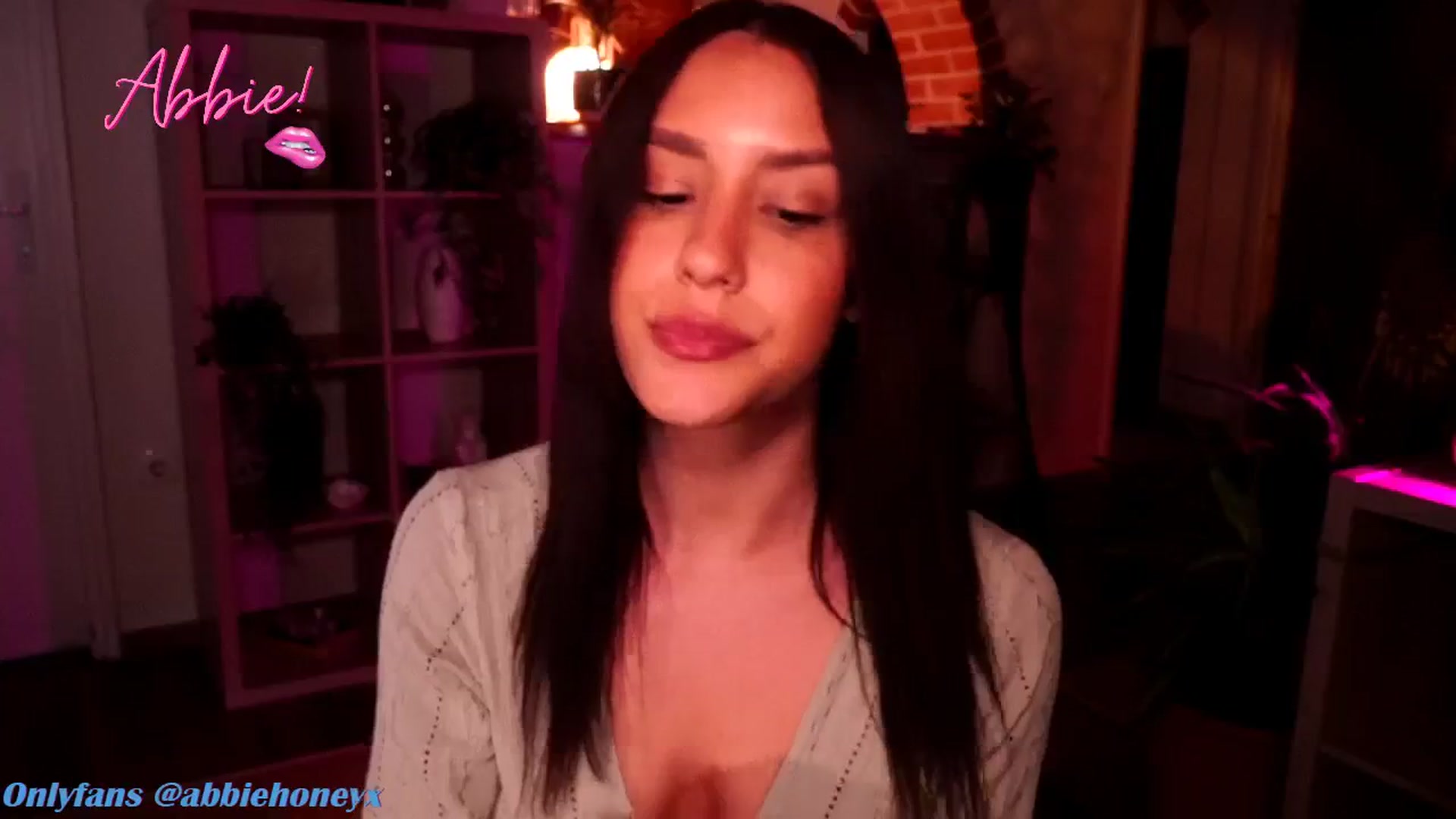 Gallery image thumbnail from Abiee_'s myfreecams stream on, 05/12/2025, 17:23 image 4 of 20