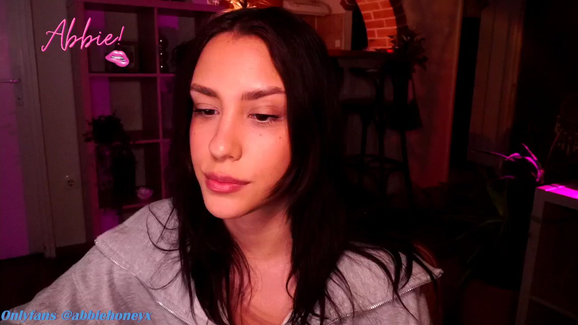 Gallery image thumbnail from Abiee_'s myfreecams stream on, 05/14/2025, 16:59 image 9 of 20