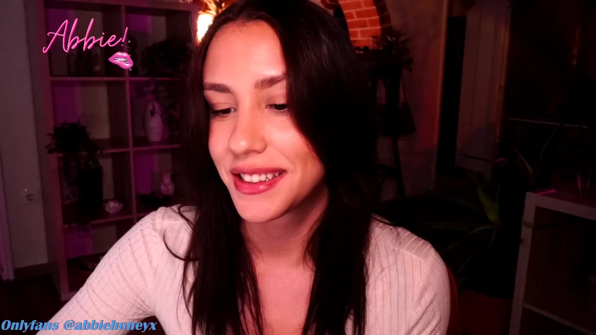 Gallery image thumbnail from Abiee_'s myfreecams stream on, 05/17/2025, 15:02 image 7 of 20