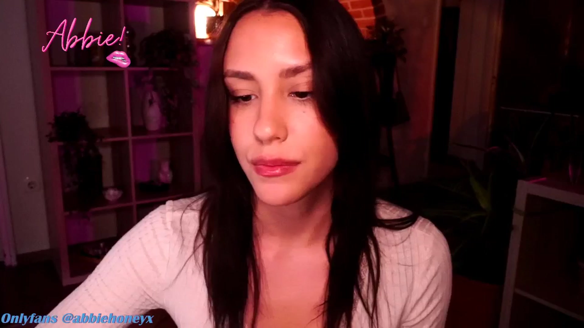 Gallery image thumbnail from Abiee_'s myfreecams stream on, 05/17/2025, 15:02 image 10 of 20
