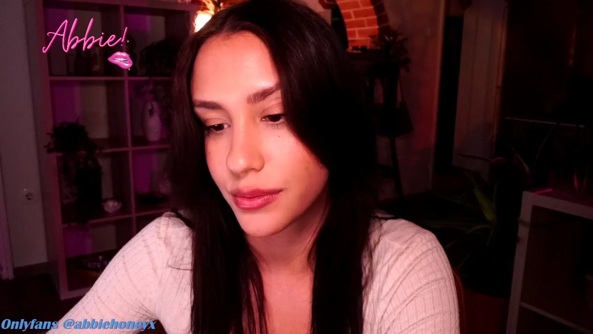 Gallery image thumbnail from Abiee_'s myfreecams stream on, 05/17/2025, 15:02 image 6 of 20