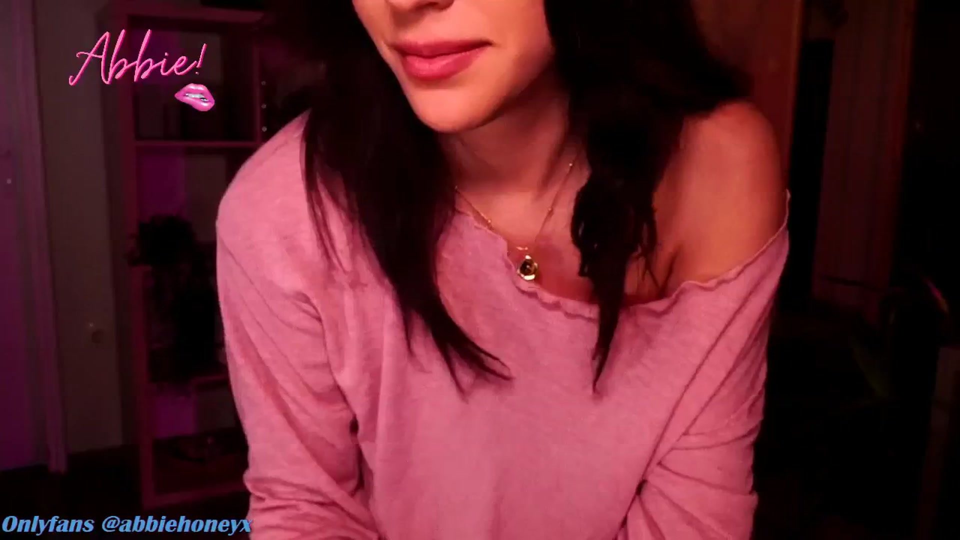 Gallery image thumbnail from Abiee_'s myfreecams stream on, 05/26/2025, 15:30 image 9 of 20