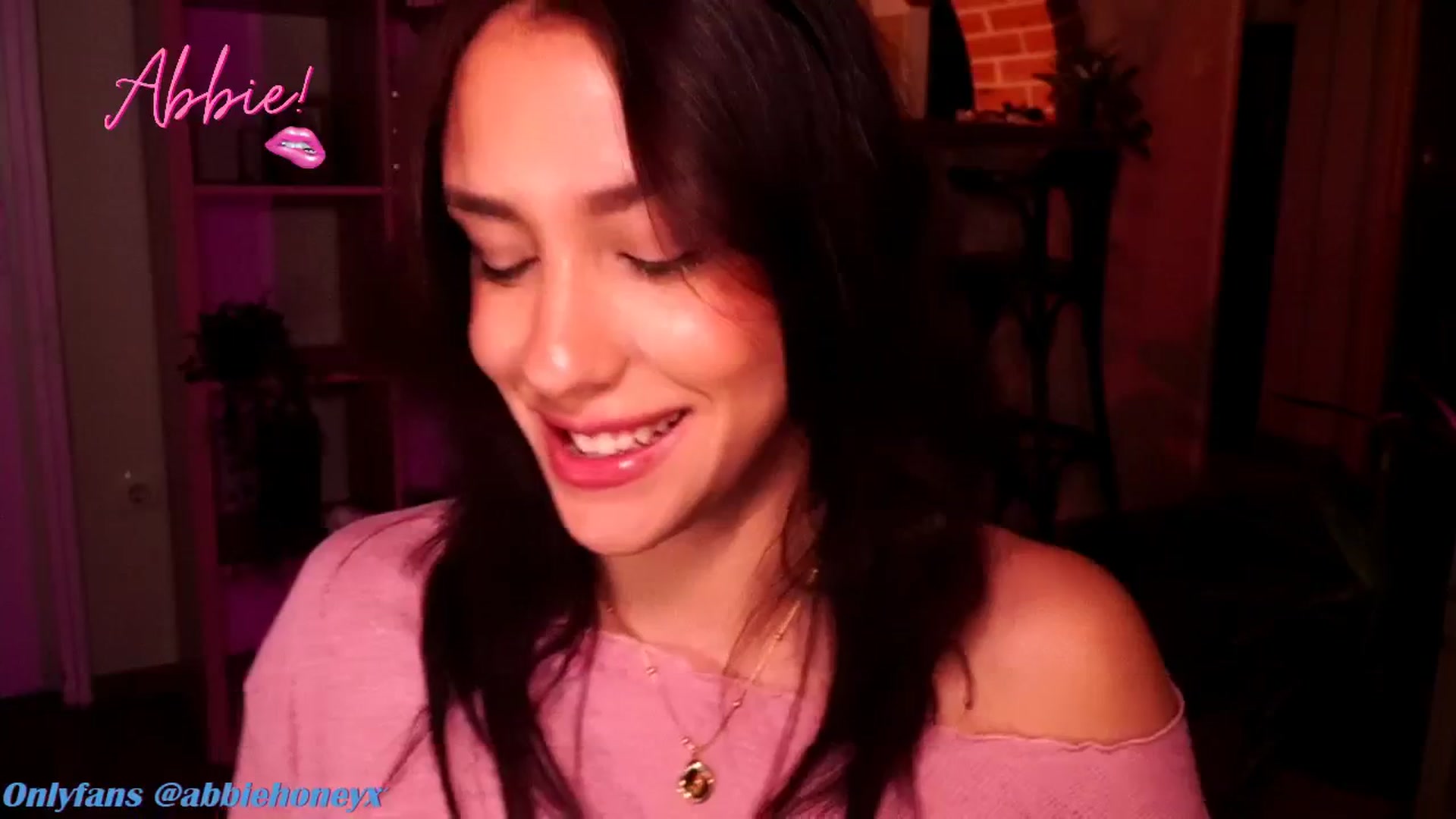 Gallery image thumbnail from Abiee_'s myfreecams stream on, 05/26/2025, 15:30 image 19 of 20
