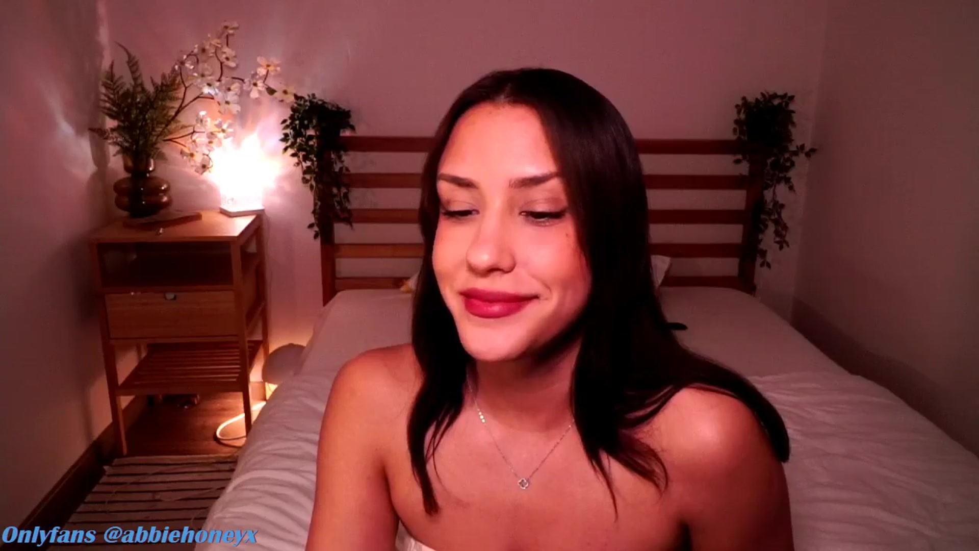 Gallery image thumbnail from Abiee_'s myfreecams stream on, 03/10/2026, 18:23 image 4 of 20