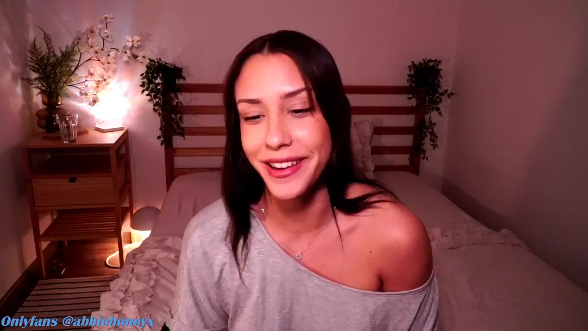 Gallery image thumbnail from Abiee_'s myfreecams stream on, 03/20/2026, 18:47 image 14 of 20