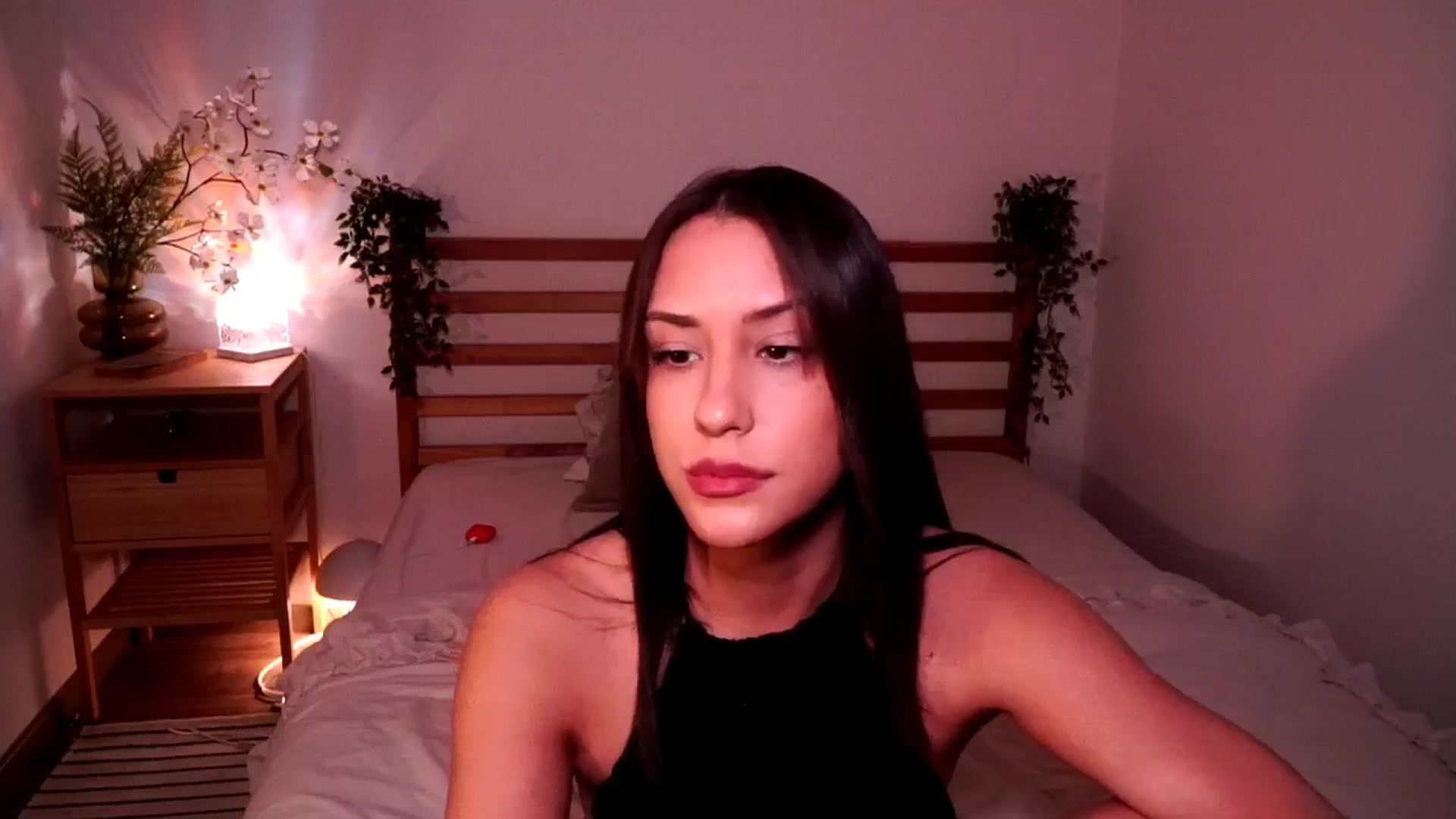 Gallery image thumbnail from Abiee_'s myfreecams stream on, 03/27/2026, 19:35 image 12 of 20