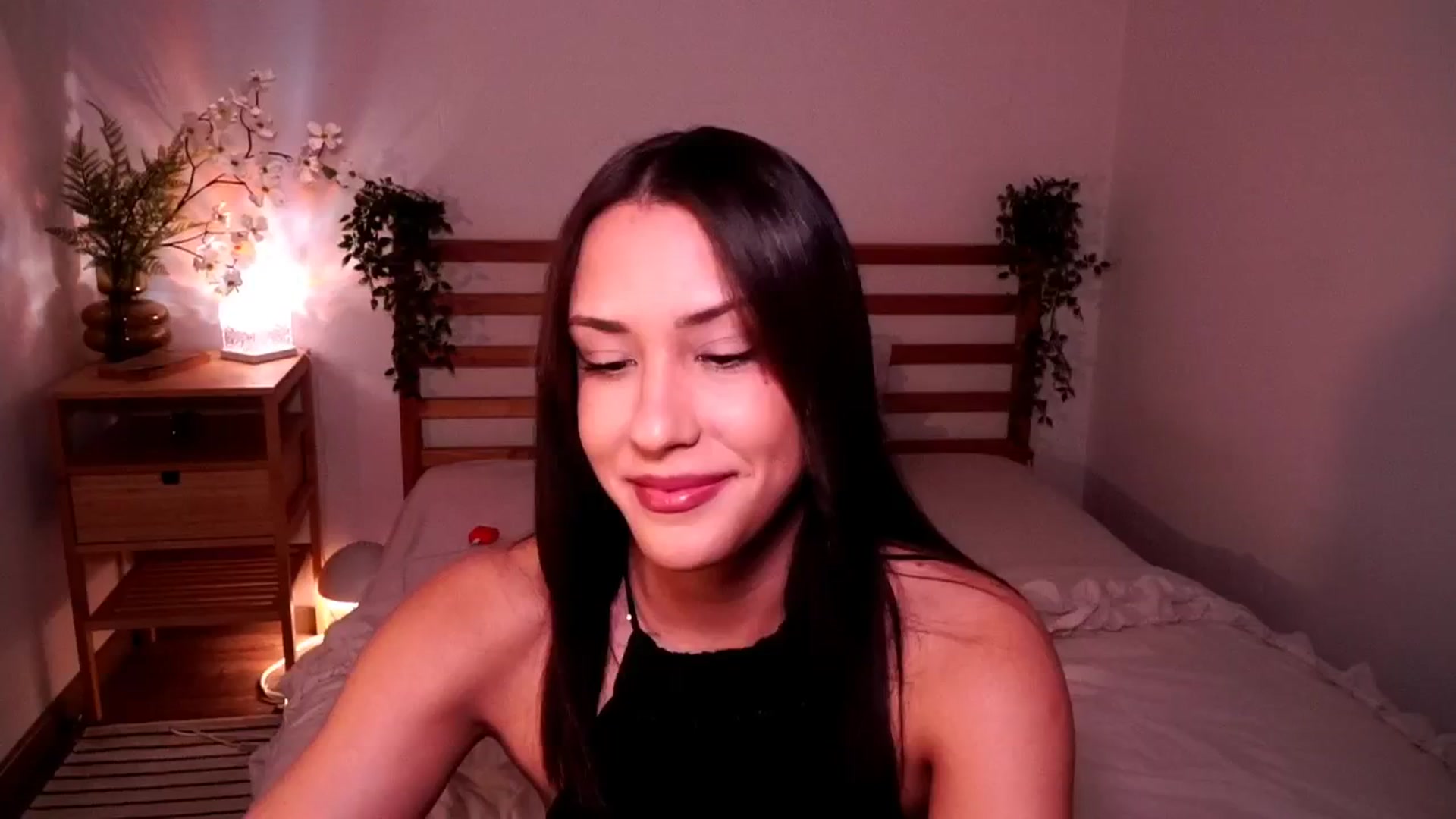 Gallery image thumbnail from Abiee_'s myfreecams stream on, 03/27/2026, 19:35 image 2 of 20