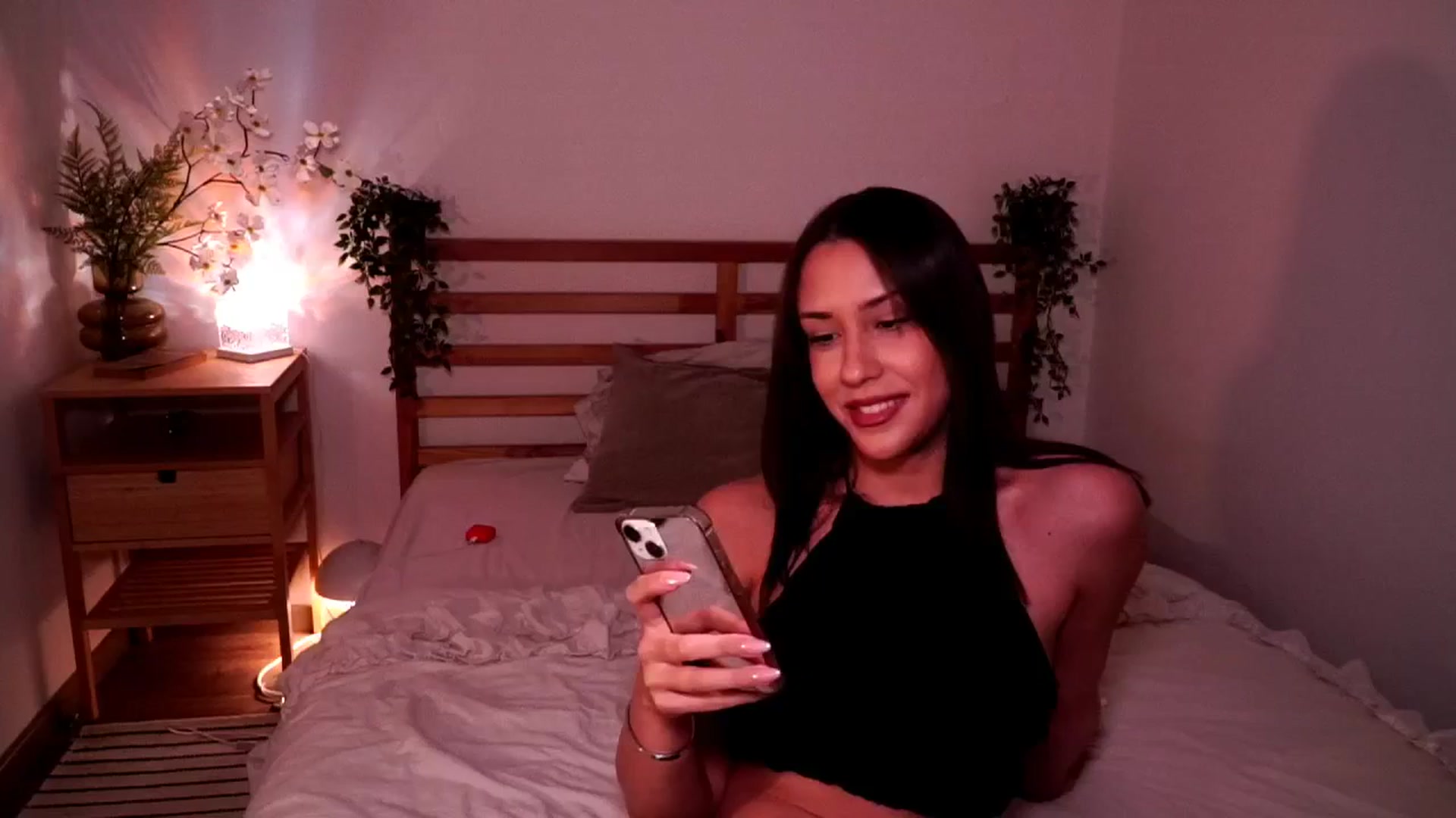 Gallery image thumbnail from Abiee_'s myfreecams stream on, 03/27/2026, 19:35 image 6 of 20