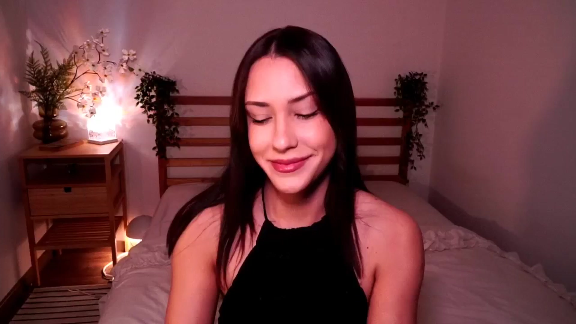 Gallery image thumbnail from Abiee_'s myfreecams stream on, 03/27/2026, 19:35 image 1 of 20