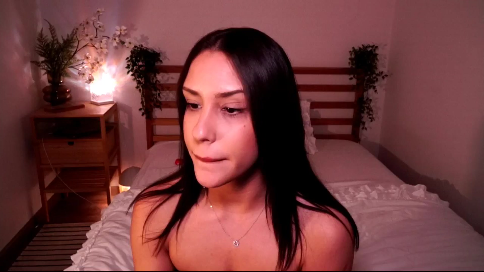Gallery image thumbnail from Abiee_'s myfreecams stream on, 04/21/2026, 15:32 image 3 of 20