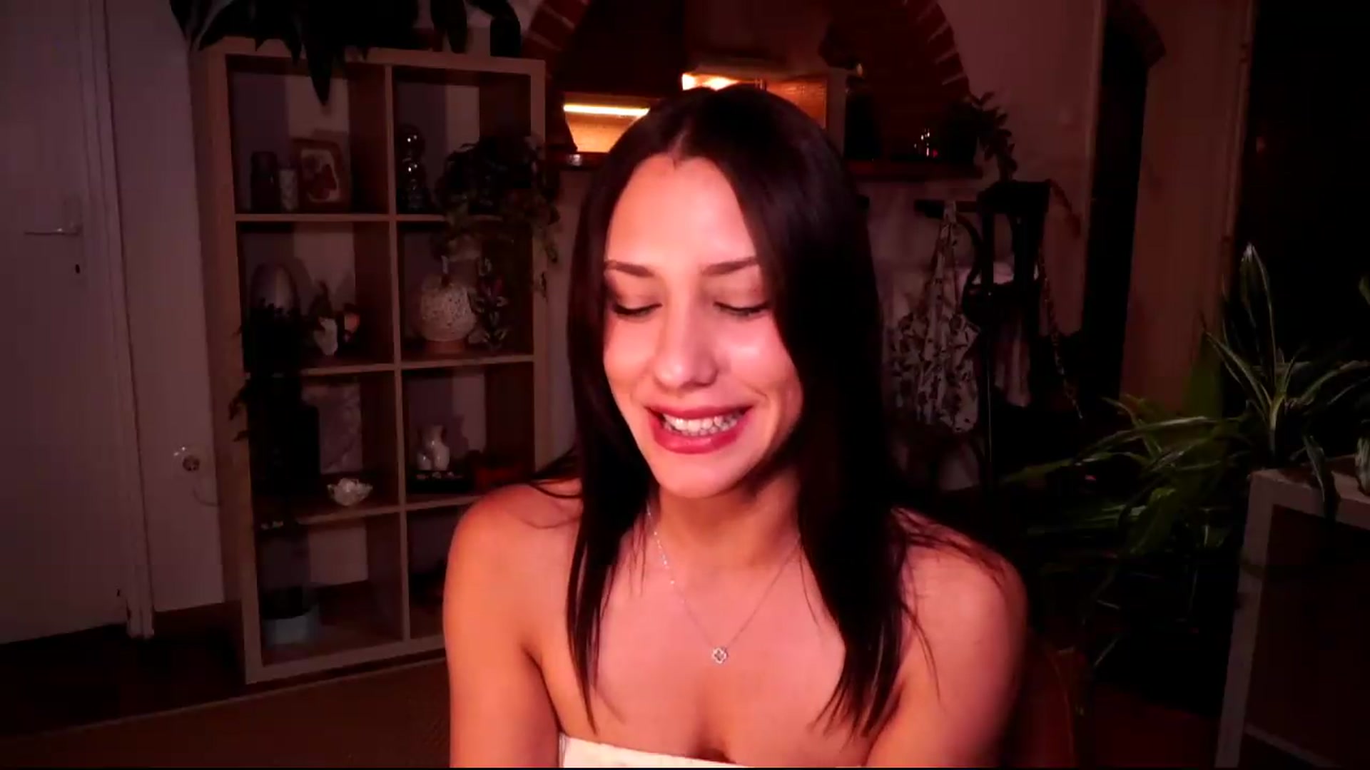 Gallery image thumbnail from Abiee_'s myfreecams stream on, 05/06/2026, 16:31 image 14 of 20