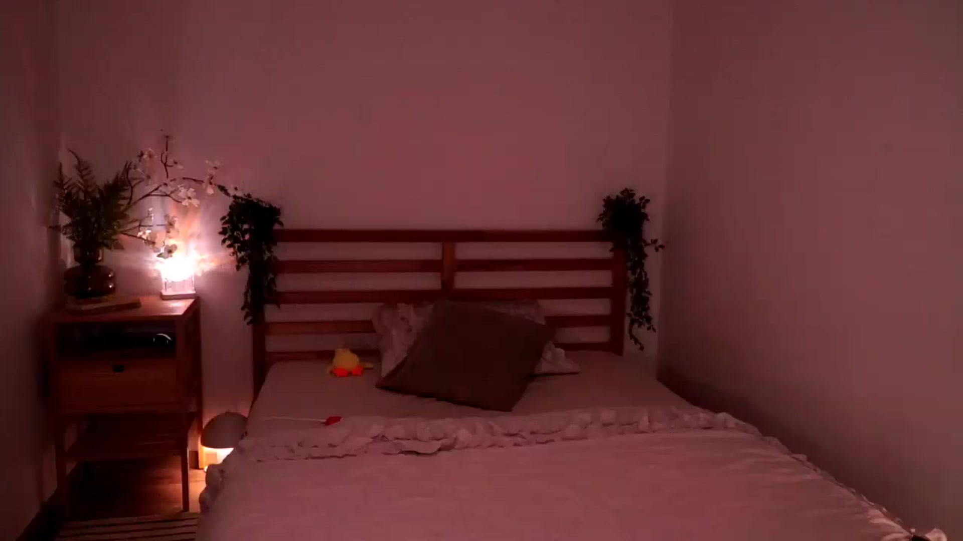 Gallery image thumbnail from Abiee_'s myfreecams stream on, 08/15/2026, 17:10 image 2 of 20