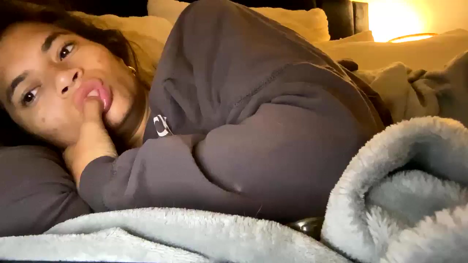 Gallery image thumbnail from AbigailGrubbs's myfreecams stream on, 07/28/2025, 10:32 image 6 of 20