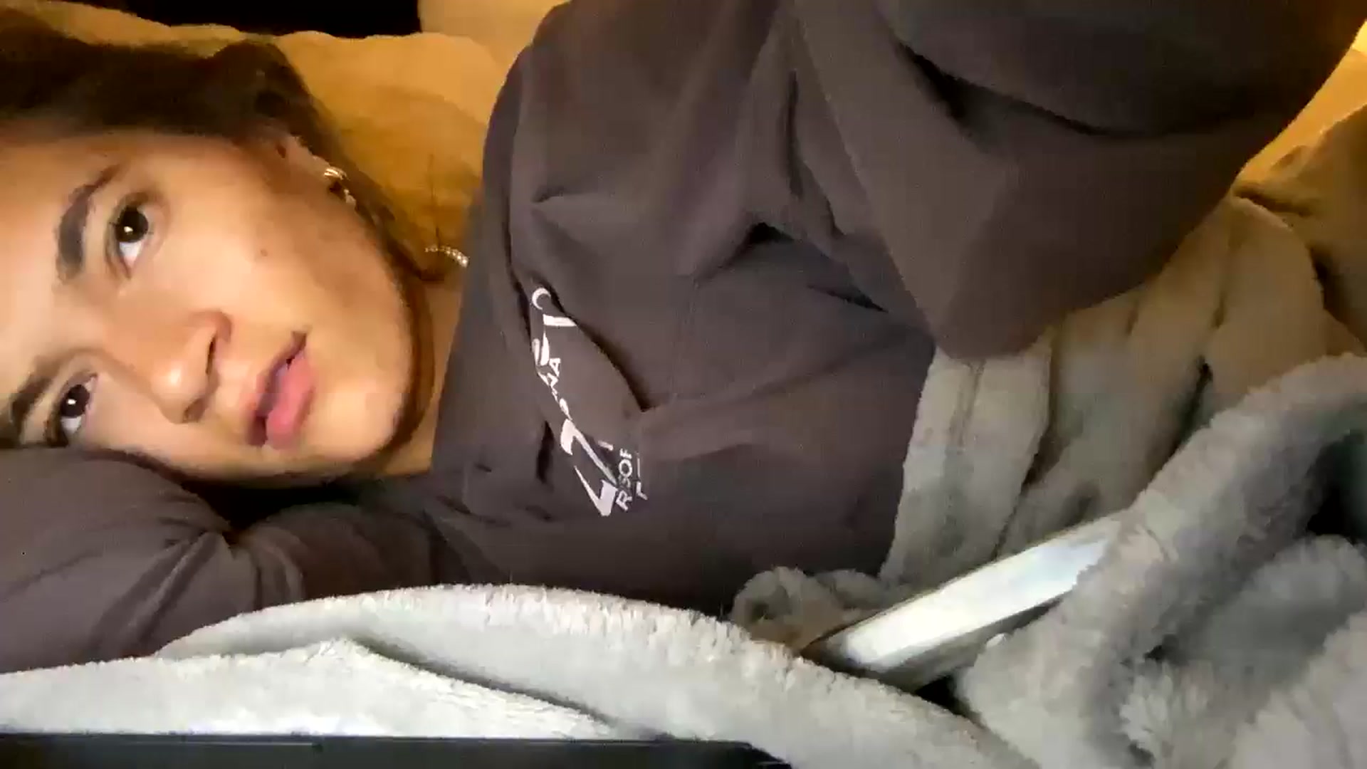 Gallery image thumbnail from AbigailGrubbs's myfreecams stream on, 07/28/2025, 10:32 image 7 of 20