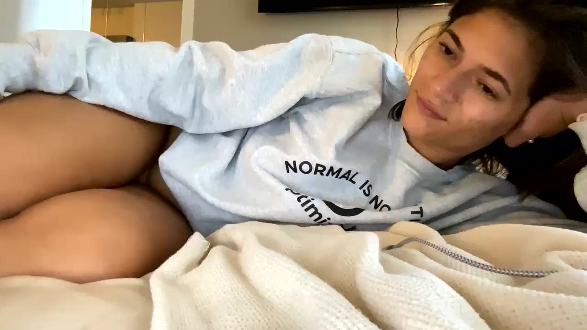 Gallery image thumbnail from AbigailGrubbs's myfreecams stream on, 07/29/2025, 11:38 image 19 of 20