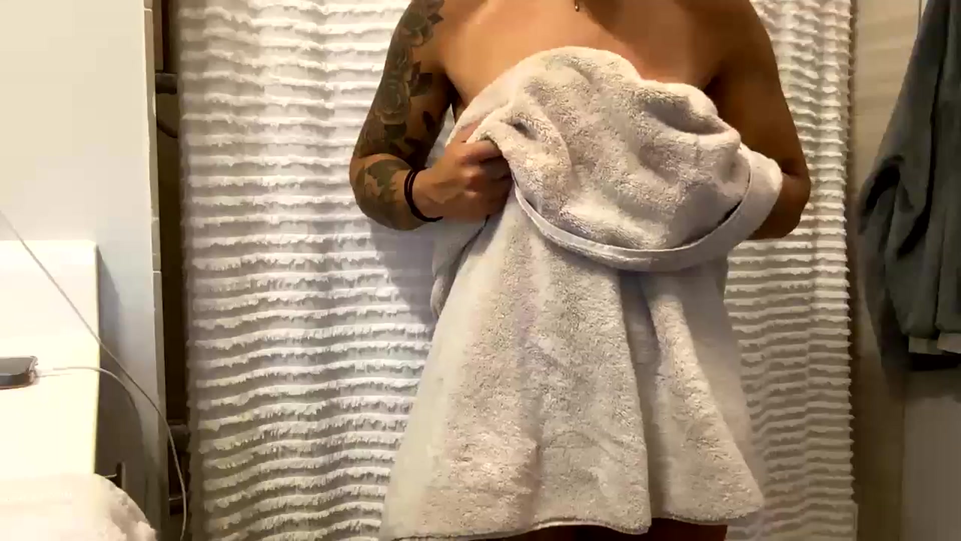 Gallery image thumbnail from AbigailGrubbs's myfreecams stream on, 07/29/2025, 17:33 image 7 of 20