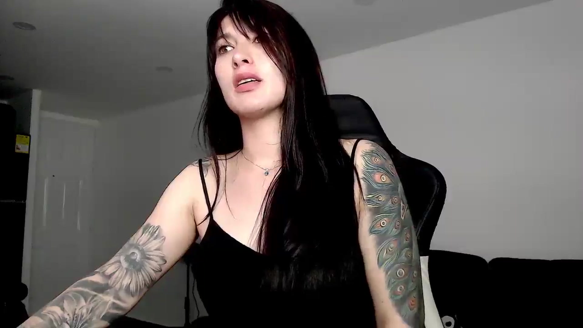 Gallery image thumbnail from Abigaill29's myfreecams stream on, 09/24/2025, 21:15 image 9 of 20