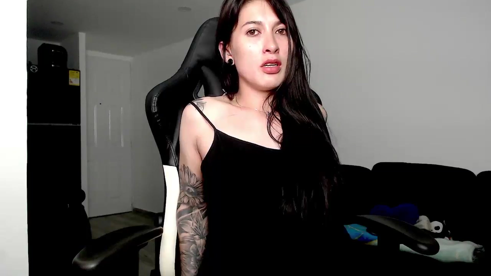 Gallery image thumbnail from Abigaill29's myfreecams stream on, 09/25/2025, 24:15 image 11 of 20