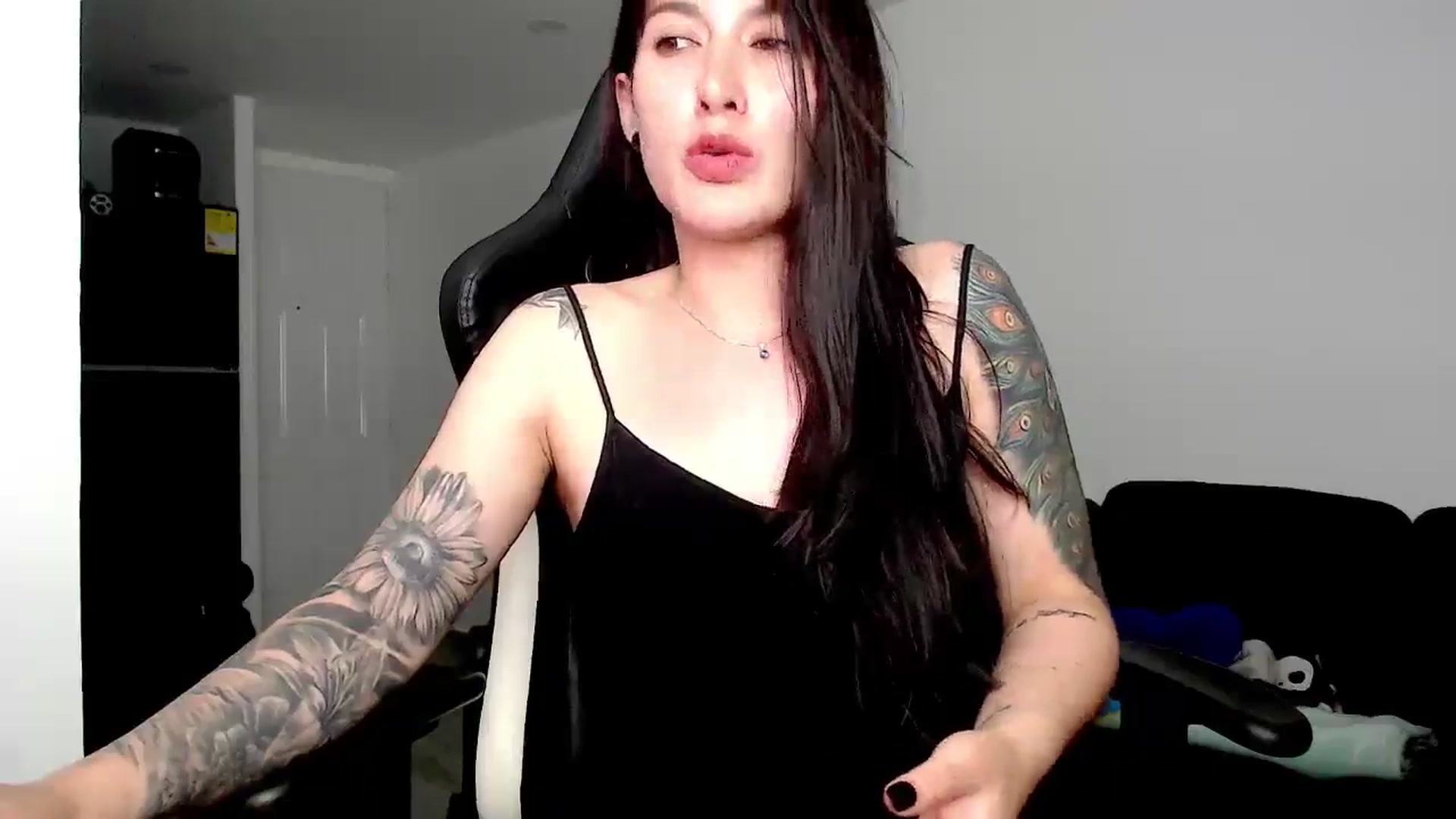 Gallery image thumbnail from Abigaill29's myfreecams stream on, 09/25/2025, 24:15 image 10 of 20