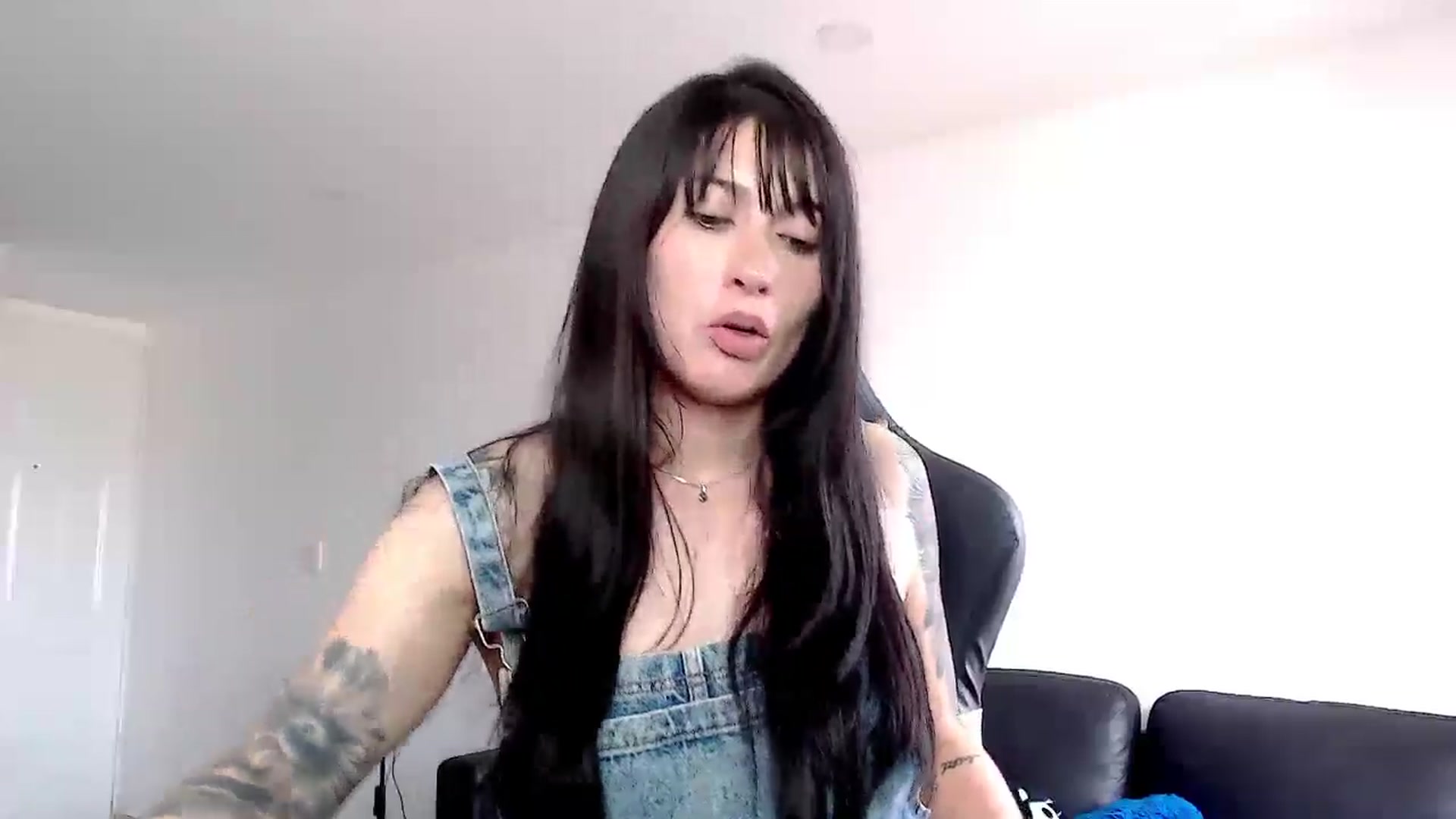 Gallery image thumbnail from Abigaill29's myfreecams stream on, 09/27/2025, 21:59 image 13 of 20