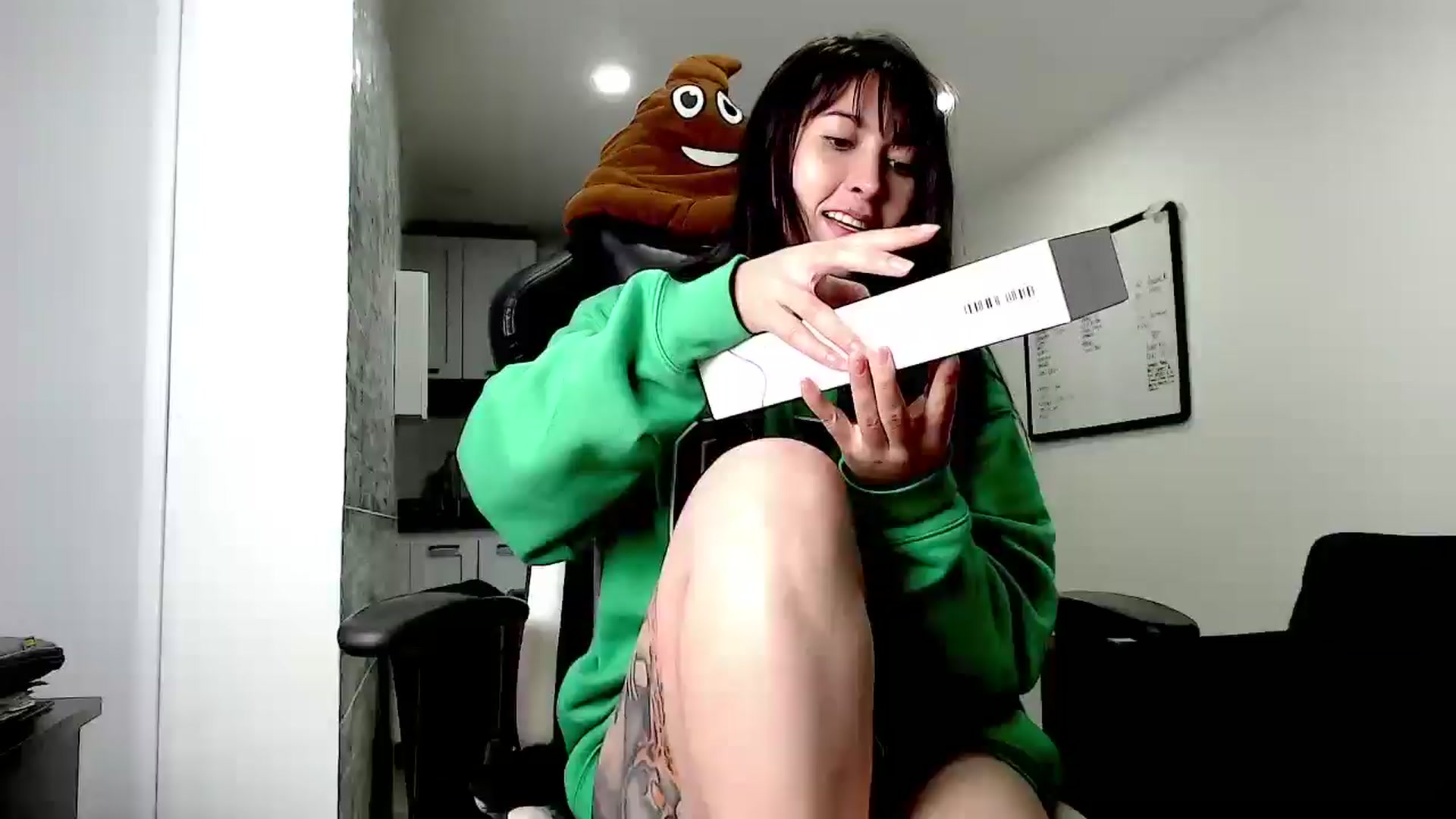 Gallery image thumbnail from Abigaill29's myfreecams stream on, 10/26/2025, 24:12 image 2 of 20
