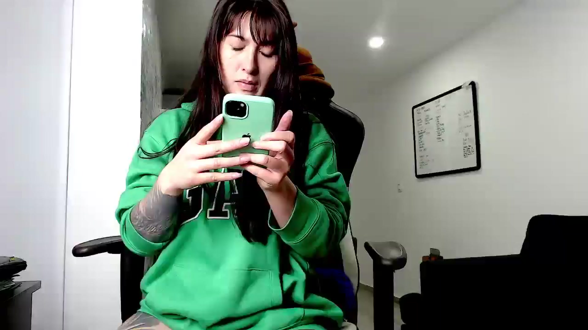 Gallery image thumbnail from Abigaill29's myfreecams stream on, 10/26/2025, 24:12 image 6 of 20