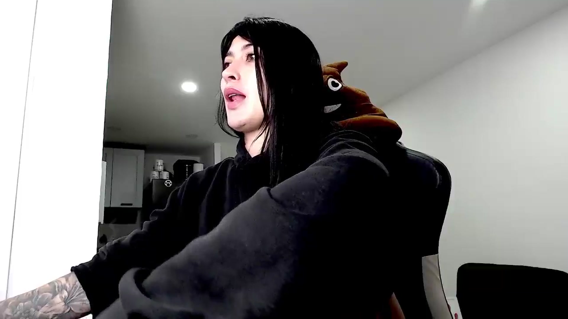 Gallery image thumbnail from Abigaill29's myfreecams stream on, 10/28/2025, 21:18 image 2 of 20