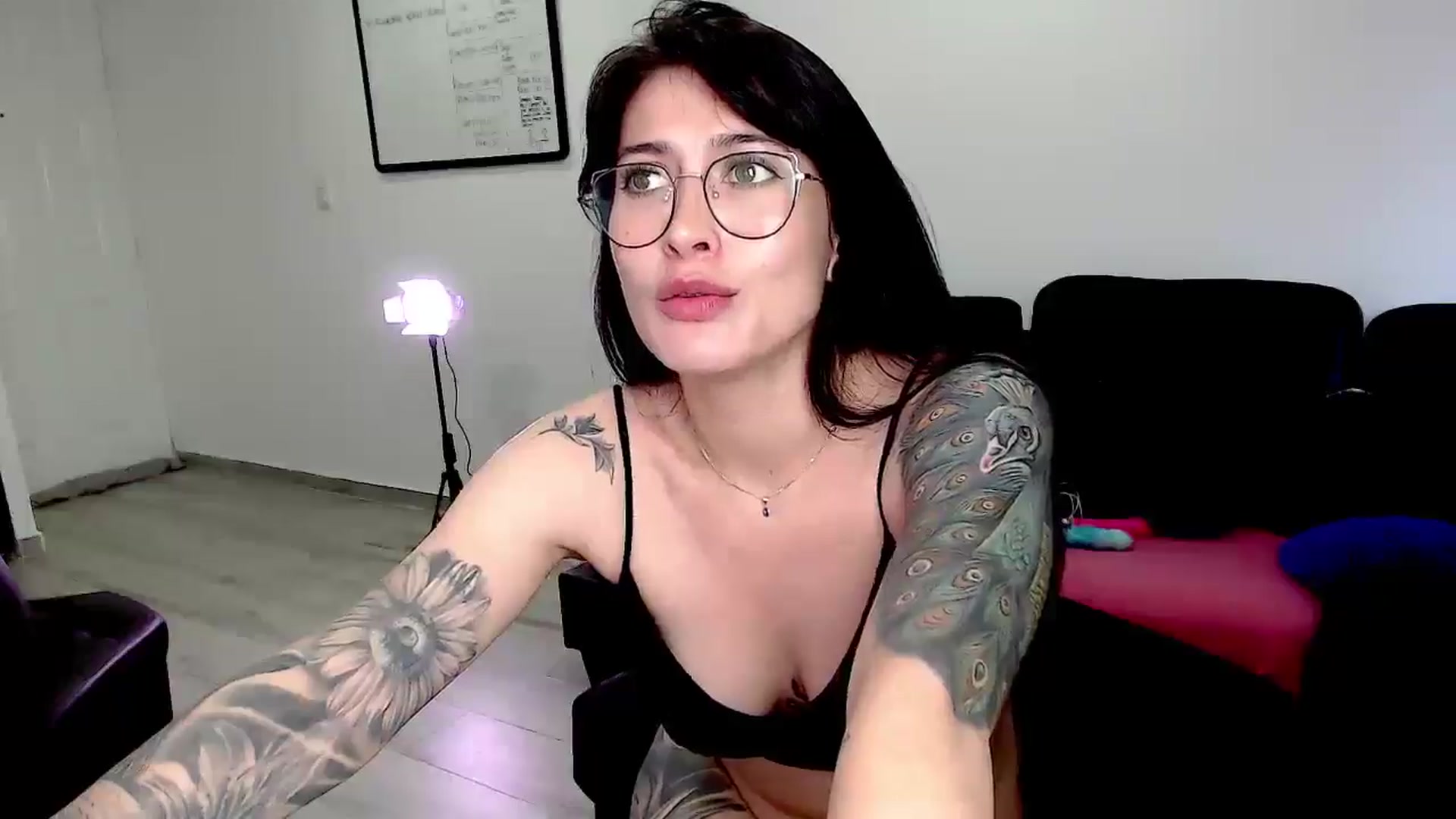 Gallery image thumbnail from Abigaill29's myfreecams stream on, 12/14/2025, 22:29 image 11 of 20