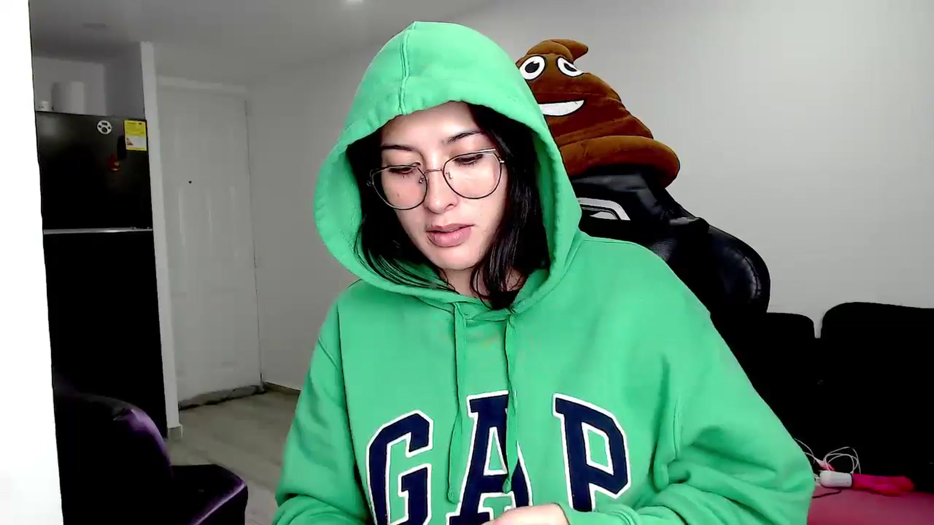 Gallery image thumbnail from Abigaill29's myfreecams stream on, 12/15/2025, 24:29 image 6 of 20